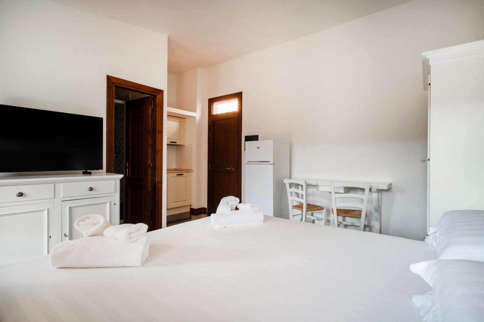 Felix Hotels - Residence Hotel Costa Serena Палау Екстериор снимка